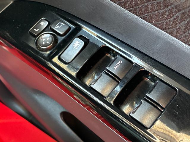 ルークス ハイウェイスター 両側スライド・片側電動 ナビ TV オートライト HID スマートキー 電動格納ミラー ベンチシート CVT 盗難防止システム ABS CD DVD再生 USB ミュージックプレイヤー接続可(11枚目)