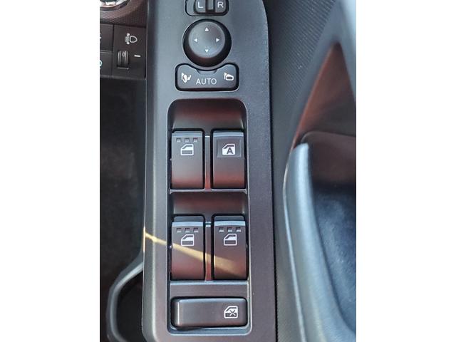 タフト Ｘターボ　４ＷＤ　クリアランスソナー　レーンアシスト　衝突被害軽減システム　オートライト　ＬＥＤヘッドランプ　スマートキー　アイドリングストップ　電動格納ミラー　サンルーフ　ＣＶＴ　盗難防止システム　ＡＢＳ（4枚目）