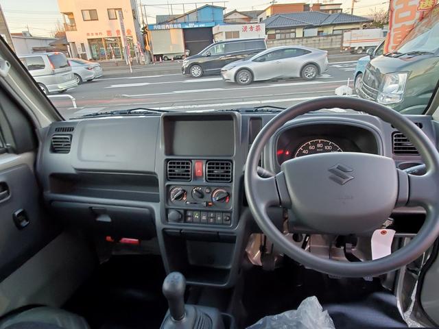 スーパーキャリイ 　４ＷＤ　ＭＴ　衝突被害軽減システム　クリアランスソナー　レーンアシスト　アイドリングストップ　電動格納ミラー　ＥＳＣ　エアコン　パワーウィンドウ（2枚目）