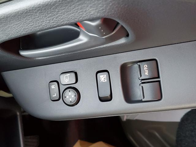 スーパーキャリイ 　４ＷＤ　ＭＴ　衝突被害軽減システム　クリアランスソナー　レーンアシスト　アイドリングストップ　電動格納ミラー　ＥＳＣ　エアコン　パワーウィンドウ（9枚目）