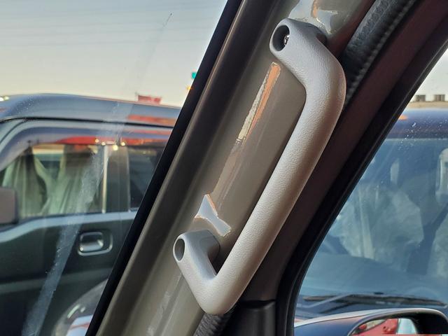 スーパーキャリイ 　４ＷＤ　ＭＴ　衝突被害軽減システム　クリアランスソナー　レーンアシスト　アイドリングストップ　電動格納ミラー　ＥＳＣ　エアコン　パワーウィンドウ（42枚目）