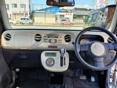 車を運転する際には運転席の存在は欠かせません。なのでしっかりとチェックしたいポイントですね。 2