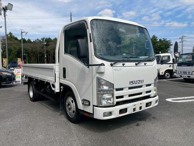 エルフトラック 　２ｔ積・平ボディ・セミロング・ＡＴ車・５ｔ未満・ＥＴＣ・電格ミラー（3枚目）