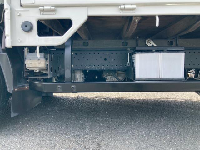 エルフトラック 　２ｔ積・平ボディ・セミロング・ＡＴ車・５ｔ未満・ＥＴＣ・電格ミラー（37枚目）