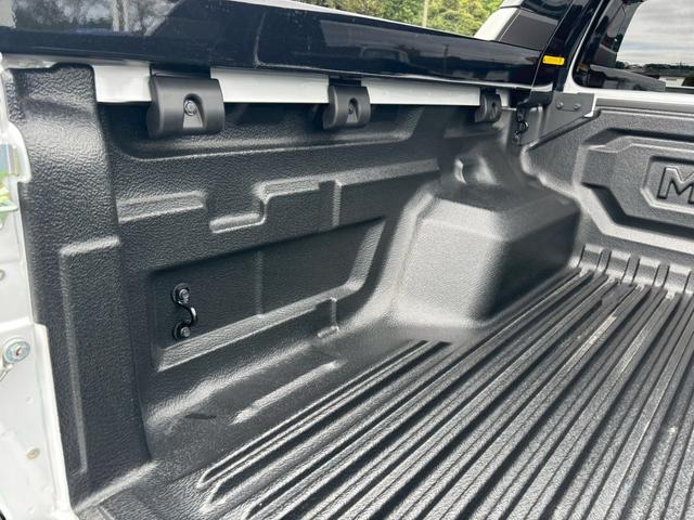 トライトン 　２．４　ＧＳＲ・４ＷＤ・０．５ｔ積・純正ナビ・全方位カメラ・バックカメラ・エクシードバイザー・サイドドアガーニッシュ・ヒューエルリッドガーニッシュ・アンダーライドプロテクション・有料カラー（21枚目）