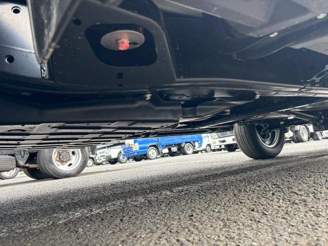 トライトン 　２．４　ＧＳＲ・４ＷＤ・０．５ｔ積・純正ナビ・全方位カメラ・バックカメラ・エクシードバイザー・サイドドアガーニッシュ・ヒューエルリッドガーニッシュ・アンダーライドプロテクション・有料カラー（31枚目）