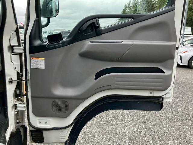 キャンター 　１．４５ｔ積・Ｗキャブ・４ＷＤ・ＡＴ車・５ｔ未満・電格ミラー（45枚目）