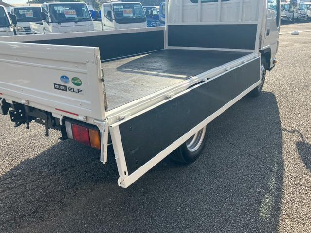 エルフトラック 3t積・平ボディ・全低床・MT6・電格ミラー(13枚目)