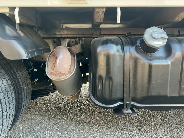 エルフトラック 3t積・平ボディ・全低床・MT6・電格ミラー(45枚目)