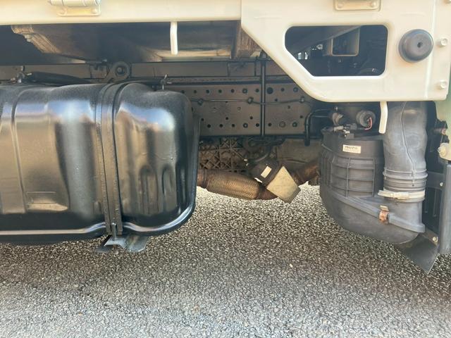 エルフトラック 3t積・平ボディ・全低床・MT6・電格ミラー(46枚目)