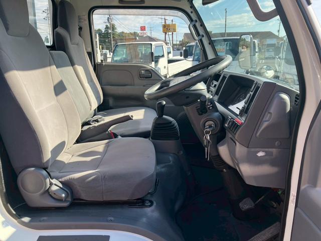 エルフトラック 3t積・平ボディ・全低床・MT6・電格ミラー(57枚目)