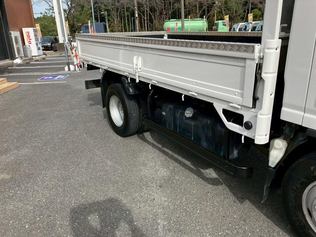 エルフトラック 3t積・平ボディ・セミロング・高床・AT車・ETC・電格ミラー(11枚目)