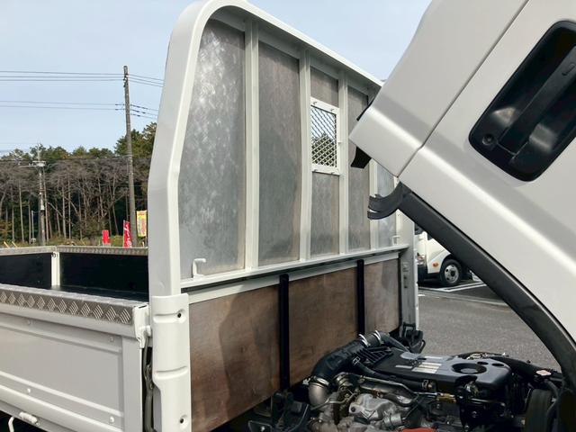 エルフトラック 3t積・平ボディ・セミロング・高床・AT車・ETC・電格ミラー(36枚目)