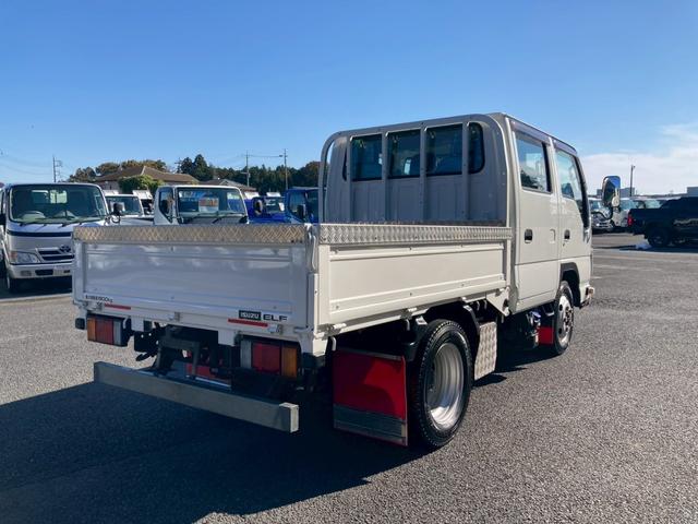 エルフトラック 1.9t積・Wキャブ・4WD・全低床・AT車・5t未満・ETC・電格ミラー・バックカメラ・ナビTV・車線逸脱警報装置・衝突軽減ブレーキ(6枚目)