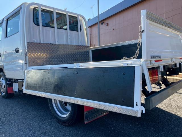 エルフトラック 1.9t積・Wキャブ・4WD・全低床・AT車・5t未満・ETC・電格ミラー・バックカメラ・ナビTV・車線逸脱警報装置・衝突軽減ブレーキ(17枚目)