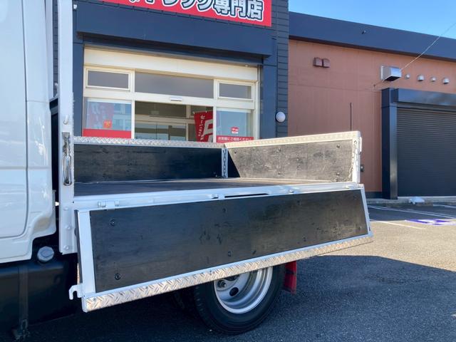 エルフトラック 1.9t積・Wキャブ・4WD・全低床・AT車・5t未満・ETC・電格ミラー・バックカメラ・ナビTV・車線逸脱警報装置・衝突軽減ブレーキ(18枚目)