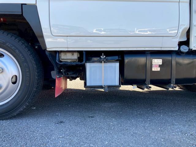 エルフトラック 1.9t積・Wキャブ・4WD・全低床・AT車・5t未満・ETC・電格ミラー・バックカメラ・ナビTV・車線逸脱警報装置・衝突軽減ブレーキ(27枚目)