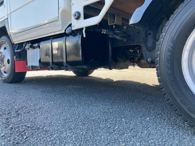 エルフトラック 1.9t積・Wキャブ・4WD・全低床・AT車・5t未満・ETC・電格ミラー・バックカメラ・ナビTV・車線逸脱警報装置・衝突軽減ブレーキ(29枚目)