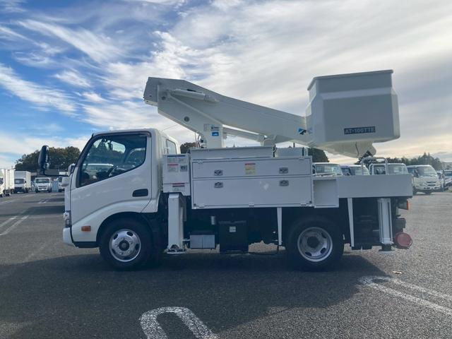 デュトロ 高所作業車・地上高10M・全低床・AT車・ETC・電格ミラー・バックカメラ・ナビTV・アワメーター821H(8枚目)