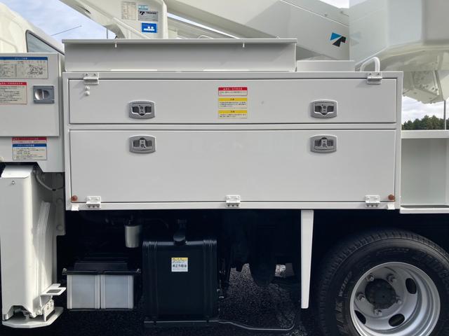 デュトロ 高所作業車・地上高10M・全低床・AT車・ETC・電格ミラー・バックカメラ・ナビTV・アワメーター821H(15枚目)