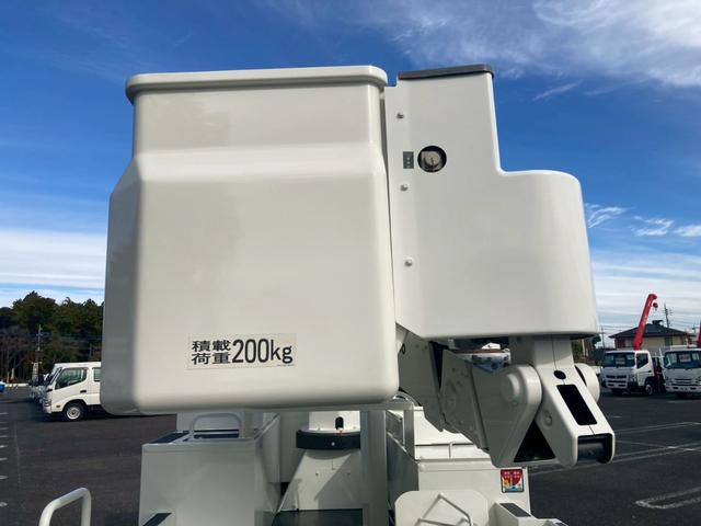 デュトロ 高所作業車・地上高10M・全低床・AT車・ETC・電格ミラー・バックカメラ・ナビTV・アワメーター821H(17枚目)