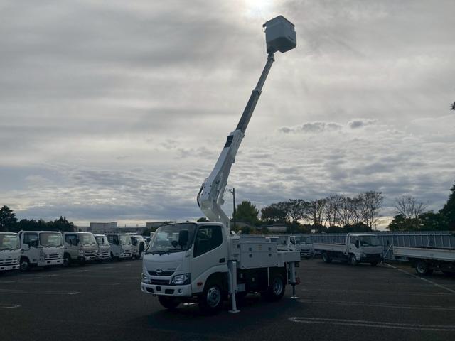 デュトロ 高所作業車・地上高10M・全低床・AT車・ETC・電格ミラー・バックカメラ・ナビTV・アワメーター821H(25枚目)