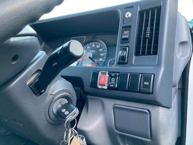 エルフトラック 　１．５ｔ積・アルミバン・４ＷＤ・全低床・ＡＴ車・５ｔ未満・電格ミラー・バックカメラ（59枚目）