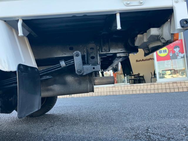 ライトエーストラック 　０．７５ｔ積・平ボディ・低床・ＡＴ車・３．５ｔ未満・ガソリン車（29枚目）