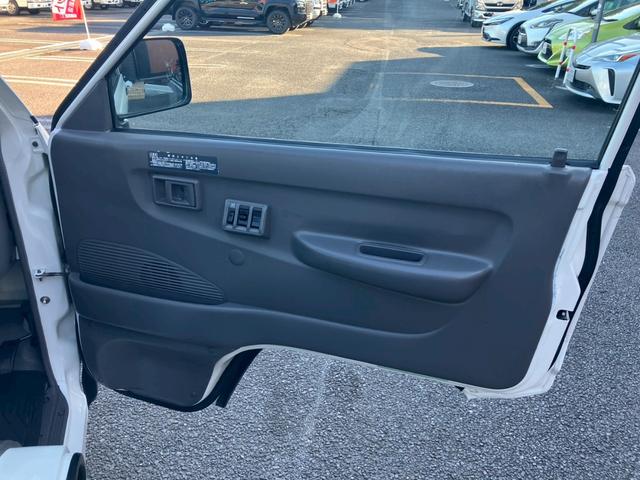 ライトエーストラック 　０．７５ｔ積・平ボディ・低床・ＡＴ車・３．５ｔ未満・ガソリン車（44枚目）