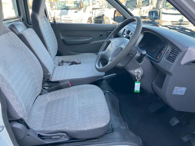 ライトエーストラック 　０．７５ｔ積・平ボディ・低床・ＡＴ車・３．５ｔ未満・ガソリン車（45枚目）