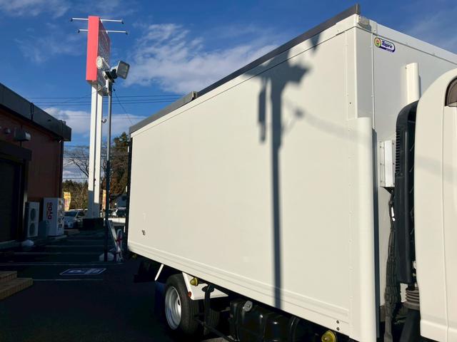 エルフトラック 　３．５ｔ積・冷凍冷蔵車・－３０℃設定・ロング・全低床・ＭＴ６・ＥＴＣ・電格ミラー・バックカメラ・ドラレコ（9枚目）
