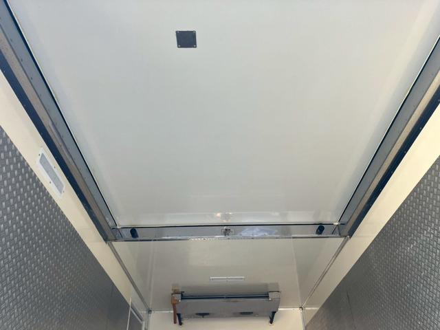 エルフトラック 　３．５ｔ積・冷凍冷蔵車・－３０℃設定・ロング・全低床・ＭＴ６・ＥＴＣ・電格ミラー・バックカメラ・ドラレコ（18枚目）