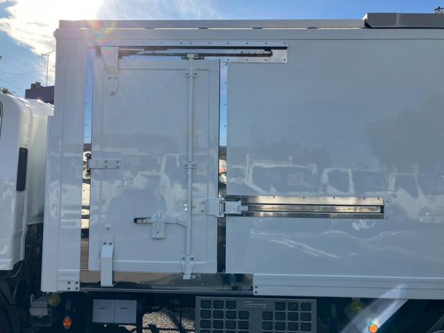 エルフトラック 　３．５ｔ積・冷凍冷蔵車・－３０℃設定・ロング・全低床・ＭＴ６・ＥＴＣ・電格ミラー・バックカメラ・ドラレコ（25枚目）