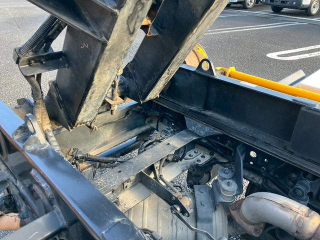 キャンター 3t積・アームロール・全低床・MT5・ETC・電格ミラー・車線逸脱警報装置・衝突軽減ブレーキ(19枚目)