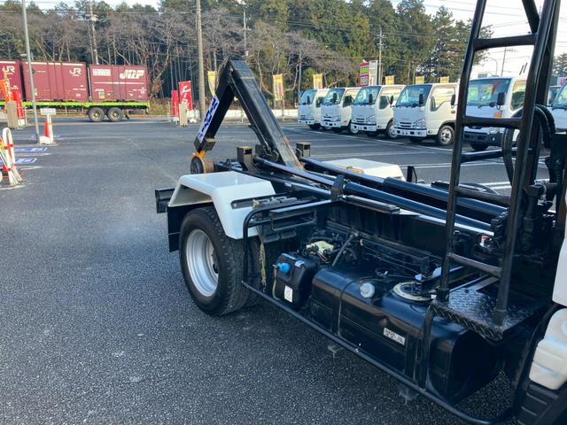 キャンター 3t積・アームロール・全低床・MT5・ETC・電格ミラー・車線逸脱警報装置・衝突軽減ブレーキ(21枚目)