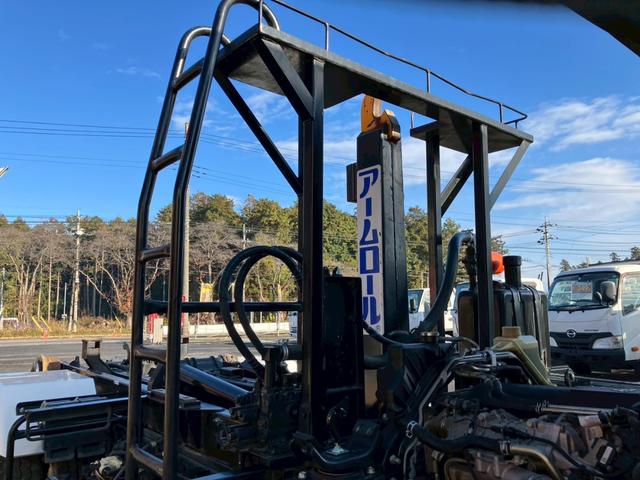 キャンター 3t積・アームロール・全低床・MT5・ETC・電格ミラー・車線逸脱警報装置・衝突軽減ブレーキ(40枚目)