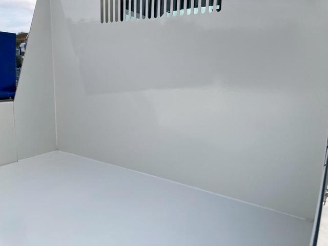 デュトロ 　３ｔ積・ダンプ・全低床・コボレーン付・メッキパーツ・ＭＴ６・ＥＴＣ・電格ミラー・バックカメラ・ナビＴＶ（10枚目）