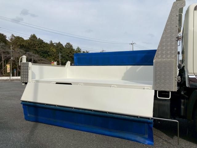 デュトロ 　３ｔ積・ダンプ・全低床・コボレーン付・メッキパーツ・ＭＴ６・ＥＴＣ・電格ミラー・バックカメラ・ナビＴＶ（12枚目）