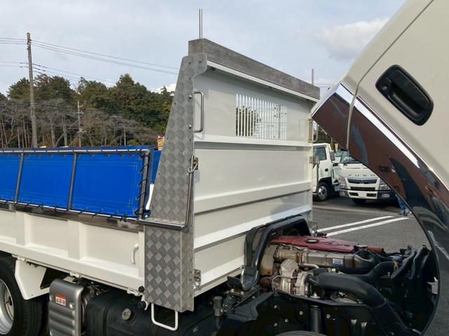 デュトロ 　３ｔ積・ダンプ・全低床・コボレーン付・メッキパーツ・ＭＴ６・ＥＴＣ・電格ミラー・バックカメラ・ナビＴＶ（41枚目）