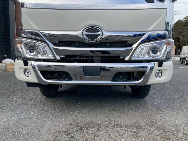 デュトロ 　３ｔ積・ダンプ・全低床・コボレーン付・メッキパーツ・ＭＴ６・ＥＴＣ・電格ミラー・バックカメラ・ナビＴＶ（52枚目）