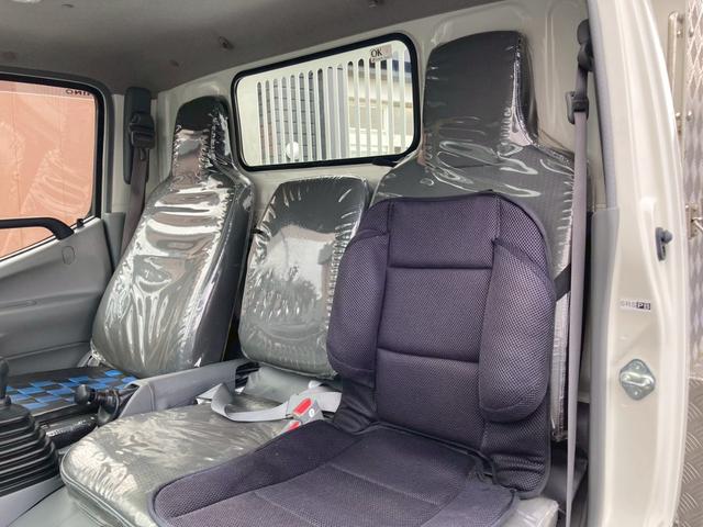 デュトロ 　３ｔ積・ダンプ・全低床・コボレーン付・メッキパーツ・ＭＴ６・ＥＴＣ・電格ミラー・バックカメラ・ナビＴＶ（71枚目）