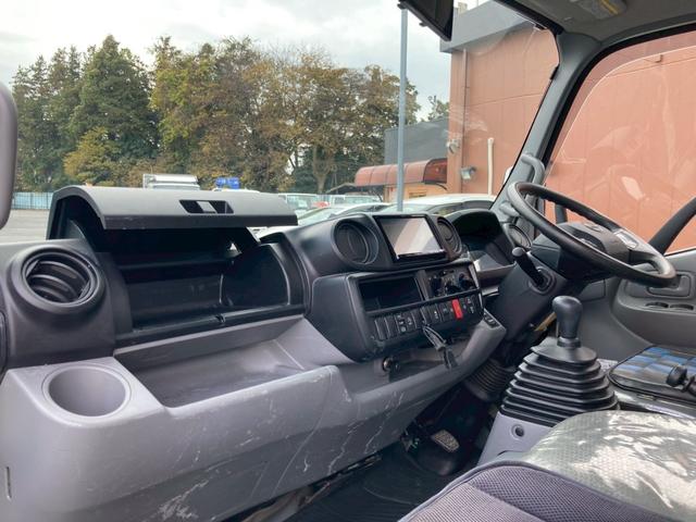 デュトロ 　３ｔ積・ダンプ・全低床・コボレーン付・メッキパーツ・ＭＴ６・ＥＴＣ・電格ミラー・バックカメラ・ナビＴＶ（73枚目）