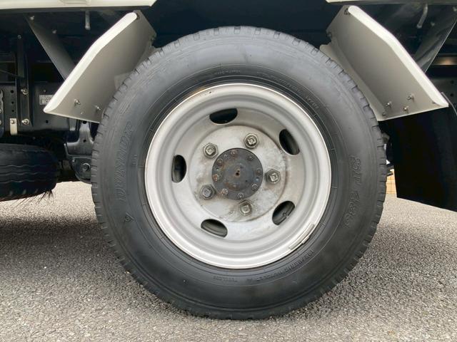 デュトロ 　３ｔ積・ダンプ・全低床・コボレーン付・メッキパーツ・ＭＴ６・ＥＴＣ・電格ミラー・バックカメラ・ナビＴＶ（76枚目）