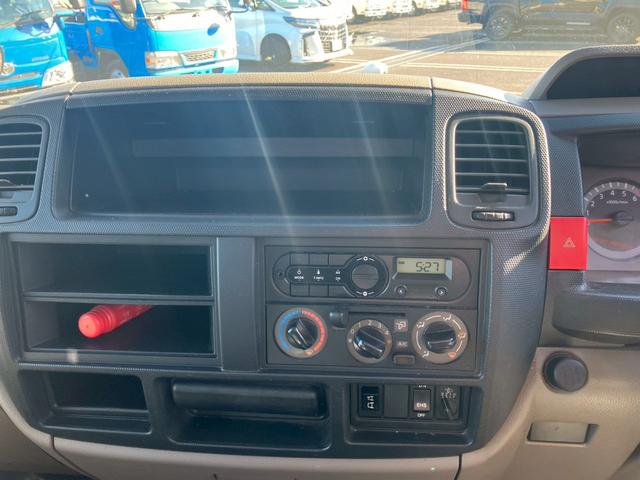 アトラストラック 　１．５ｔ積・平ボディ・低床・ＭＴ５・３．５ｔ未満・ガソリン車・電格ミラー（41枚目）