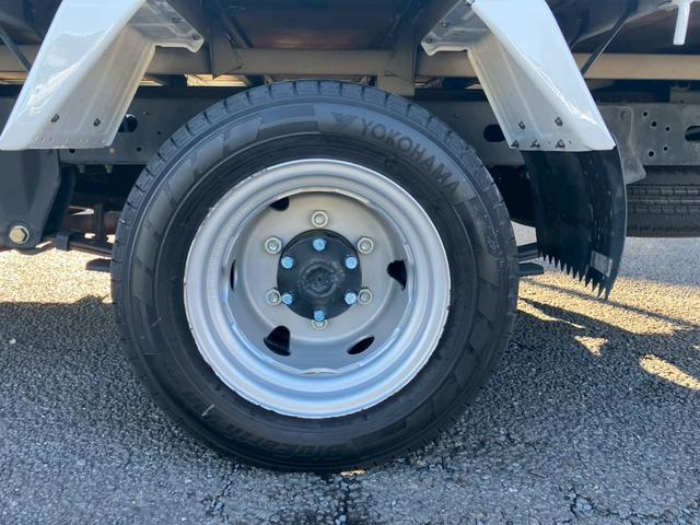 アトラストラック 　１．５ｔ積・平ボディ・低床・ＭＴ５・３．５ｔ未満・ガソリン車・電格ミラー（58枚目）