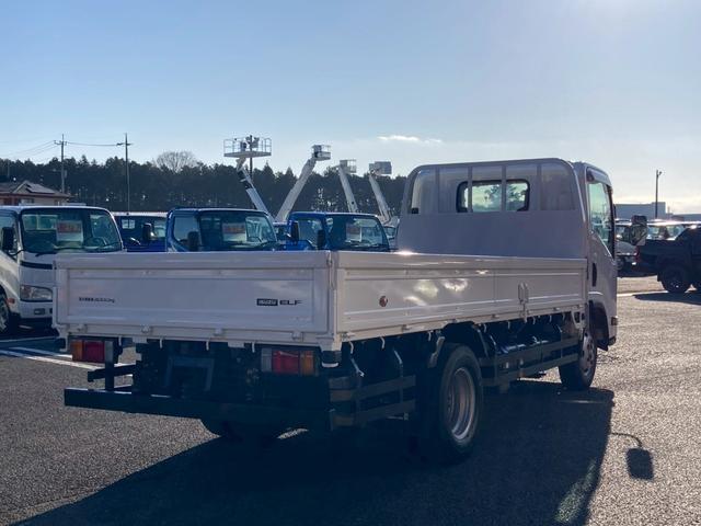 エルフトラック 　３ｔ積・平ボディ・ロング・全低床・ＭＴ６・ＥＴＣ・電格ミラー・ナビＴＶ・車線逸脱警報装置・衝突軽減ブレーキ（5枚目）