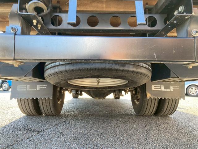 エルフトラック 　３ｔ積・平ボディ・ロング・全低床・ＭＴ６・ＥＴＣ・電格ミラー・ナビＴＶ・車線逸脱警報装置・衝突軽減ブレーキ（42枚目）