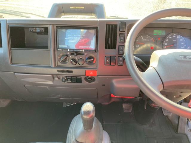 エルフトラック 　３ｔ積・平ボディ・ロング・全低床・ＭＴ６・ＥＴＣ・電格ミラー・ナビＴＶ・車線逸脱警報装置・衝突軽減ブレーキ（50枚目）