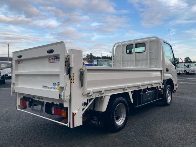 トヨエース 　平ボディ・低床・垂直ゲート・ＭＴ５・３．５ｔ未満・ＥＴＣ（5枚目）