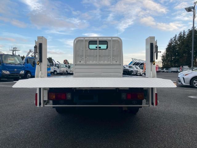 トヨエース 　平ボディ・低床・垂直ゲート・ＭＴ５・３．５ｔ未満・ＥＴＣ（14枚目）